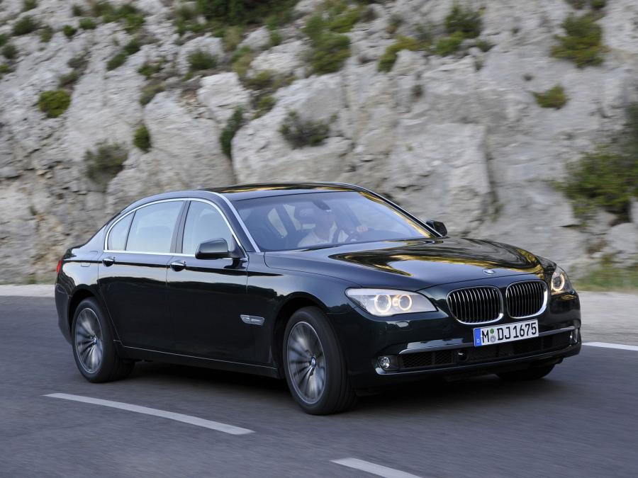 BMW 750Li xDrive 2008 года  (фото 15 из 16)